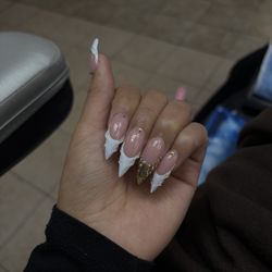 102 Nails & Spa