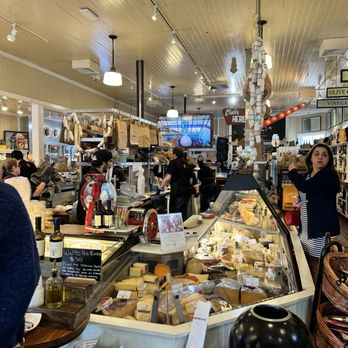 Oakville Grocery - Inside - Delis Near Me - Oakville, California Oakville Grocery - Inside - Delis Near Me - Oakville, California