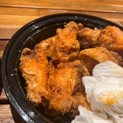 SliceWorks Thornton - Wings AFTER adding our OWN sauce from the fridge... soggy, flavorless
