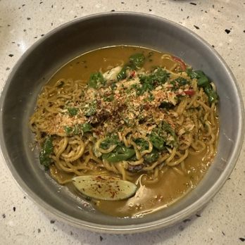 Olili - Chili Crab Noodles - Desserts Near Me - Honolulu, Hawaii Olili - Chili Crab Noodles - Desserts Near Me - Honolulu, Hawaii
