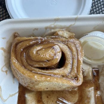 Cinnamon Roll Place - Cinnamon roll w/ cream cheese icing - Bakeries Near Me - Kihei, Hawaii Cinnamon Roll Place - Cinnamon roll w/ cream cheese icing - Bakeries Near Me - Kihei, Hawaii
