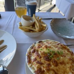 Harbourside Seafood Bar & Grill - Fries and Mac & Cheese