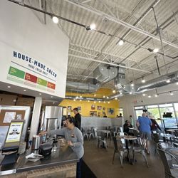 Tacodeli - Line on a Monday at 12