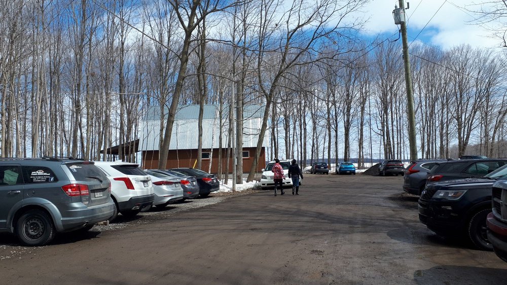 AU SENTIER DE L’ÉRABLE 12 Photos 440 Rang Montcalm, SainteJulienne