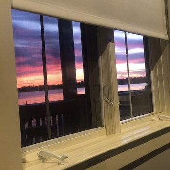 Bent Prop Pub - Great views of the sunset - American Near Me - Coldwater, Michigan