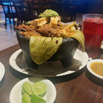 La Veranda - Veranda molcajete - Mexican Near Me - Colton, California