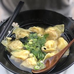 Sibiriens Soppkök - Wonton (shrimp) soup