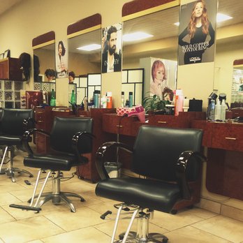 Anjuman Salon - Anjuman Salon Interior - Hair Salons Near Me - Mississauga, Ontario Anjuman Salon - Anjuman Salon Interior - Hair Salons Near Me - Mississauga, Ontario