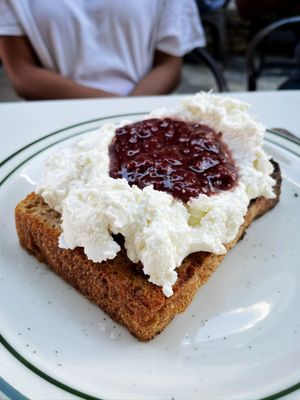 Lodge Bread Company by null