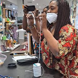 City of the World Art Gallery - Artist Sonya holds a workshop on traditional African Bead Jewelry