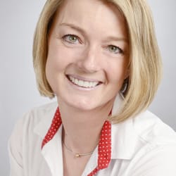 Zahnstation - Dr. med. dent Julia Stappler  Zahnärztin  Behandlungsschwerpunkt: *Angstpatienten