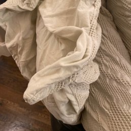 Corners with absolutely no stuffing. Would've liked to know this risk prior to dropping off. Corners with absolutely no stuffing. Would've liked to know this risk prior to dropping off.