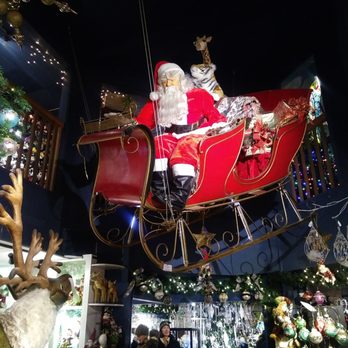 Kris Kringl - Holiday Decorations Near Me - Leavenworth, Washington Kris Kringl - Holiday Decorations Near Me - Leavenworth, Washington