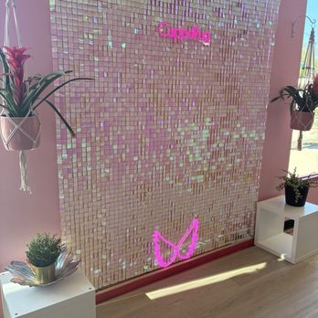 Cuppa Pug - Waiting area (Apr 2026) - Themed Cafes Near Me - Escondido, California