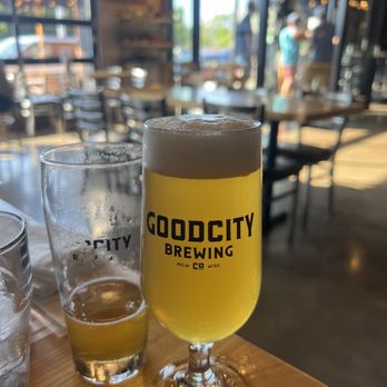 Good City Brewing - 7/28/23 Fetch, West coast IPA & Motto, Pale ale - Breweries Near Me - Milwaukee, Wisconsin Good City Brewing - 7/28/23 Fetch, West coast IPA & Motto, Pale ale - Breweries Near Me - Milwaukee, Wisconsin