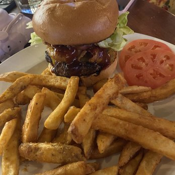 Lucky's 777 Bar & Grill - Seafood Near Me - Holbrook, Massachusetts