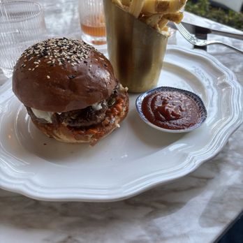 Bistro Amasa - Burger - New American Near Me - Santa Barbara, California Bistro Amasa - Burger - New American Near Me - Santa Barbara, California