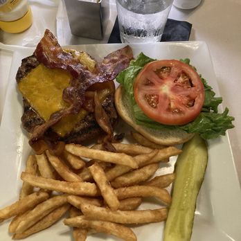 Sunset Grill - Applewood Bacon Cheeseburger - American Near Me - Manakin Sabot, Virginia Sunset Grill - Applewood Bacon Cheeseburger - American Near Me - Manakin Sabot, Virginia