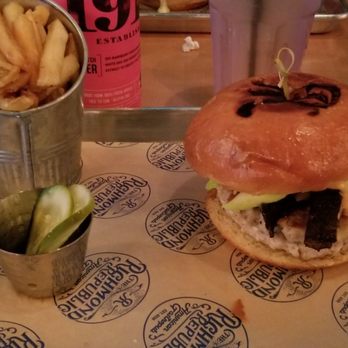 Richmond Republic - Turkey burger - American Near Me - Staten Island, New York Richmond Republic - Turkey burger - American Near Me - Staten Island, New York