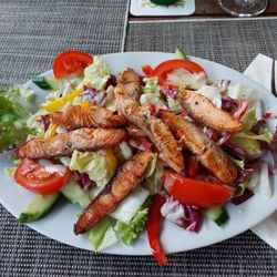 Restaurant Am Park - Salat mit Lachs