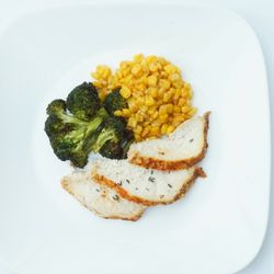 BCG Meals - Garlic Herb Lemon Chicken Breast, with Roasted Broccoli and Corn