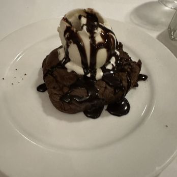 Old Original Bookbinders - Brownie a la mode - Seafood Near Me - Richmond, Virginia Old Original Bookbinders - Brownie a la mode - Seafood Near Me - Richmond, Virginia