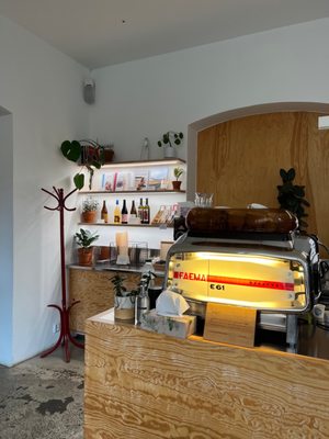 Mikyna Coffee & Food Point by null