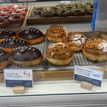 Paris Baguette - Donuts - Patisserie/Cake Shop Near Me - Plainview, New York Paris Baguette - Donuts - Patisserie/Cake Shop Near Me - Plainview, New York