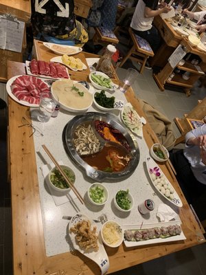 Da Long Yi Hot Pot by null