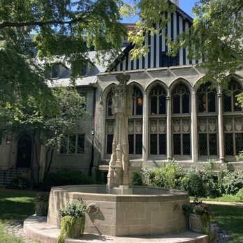 Fourth Presbyterian Church - Courtyard - Churches Near Me - Chicago, Illinois