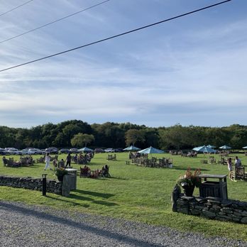 Carolyn's Sakonnet Vineyards - Beautiful grounds - Wineries Near Me - Little Compton, Rhode Island