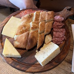 Thomas Family Winery - Charcuterie