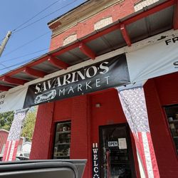 Savarino's Bakery - Front entryway