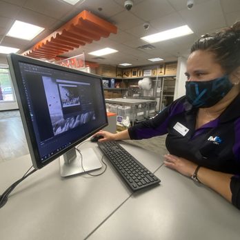 FedEx Office Print & Ship Center - Employee helping me - Printing Services Near Me - La Mesa, California FedEx Office Print & Ship Center - Employee helping me - Printing Services Near Me - La Mesa, California