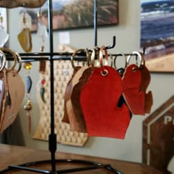 Swankyz  Good Goods - Whiskey Mountain Leather mitten keychains!
