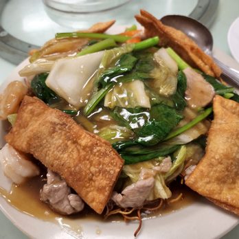 Ginger & Garlic - Crispy Gau Gee over Cake Noodle - Dim Sum Near Me - Honolulu, Hawaii Ginger & Garlic - Crispy Gau Gee over Cake Noodle - Dim Sum Near Me - Honolulu, Hawaii