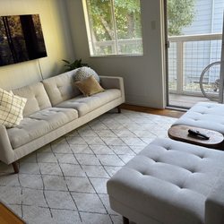 Sunrise Home - $200 outlet rug!!!!