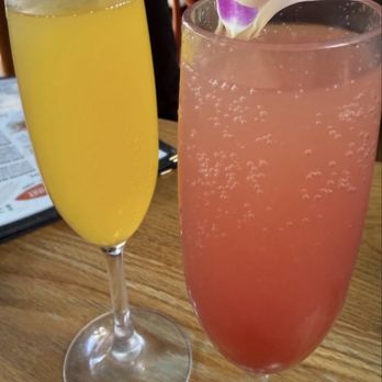 Shorefyre Beach Bar & Grill - Guava and Passionfruit Mimosas - Breakfast & Brunch Near Me - Honolulu, Hawaii Shorefyre Beach Bar & Grill - Guava and Passionfruit Mimosas - Breakfast & Brunch Near Me - Honolulu, Hawaii