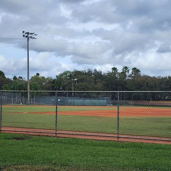 Flamingo Park - BASEBALL FIELD - Parks Near Me - sunrise, Florida
