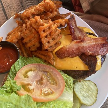 Mom's Kitchen & Bar - Mom's Burger* - Bars Near Me - Astoria, New York