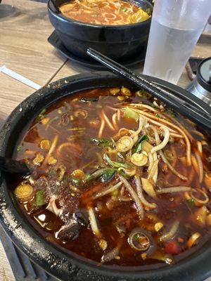 LuDingJi Noodles by null