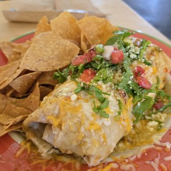 Dos Coyotes Border Cafe - Fajitas burrito wet - Mexican Near Me - Elk Grove, California