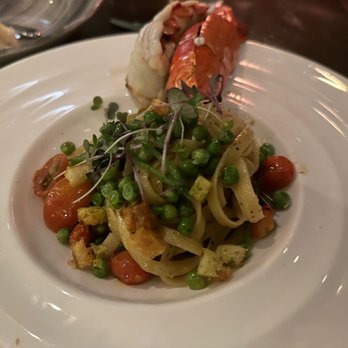 FAIRVIEW BAR AND RESTAURANT - Lobster fettuccine - Modern European Near Me - Lake Louise, Alberta FAIRVIEW BAR AND RESTAURANT - Lobster fettuccine - Modern European Near Me - Lake Louise, Alberta