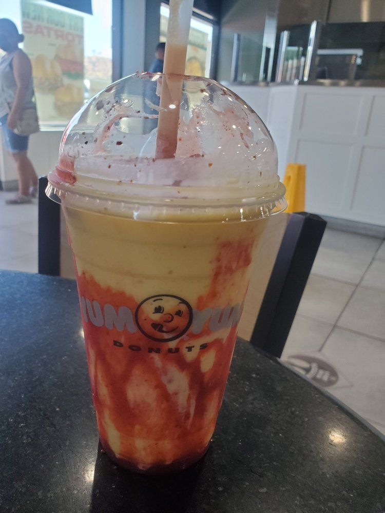 YUM YUM DONUTS 33 Photos & 31 Reviews 2633 N Figueroa, Los Angeles