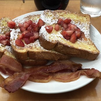 The Funky Brunch Cafe - French Toast + Strawberries - Breakfast & Brunch Near Me - Savannah, Georgia The Funky Brunch Cafe - French Toast + Strawberries - Breakfast & Brunch Near Me - Savannah, Georgia