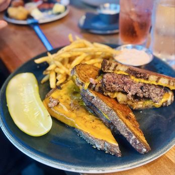 Reunion Kitchen + Drink - Cafe Patty Melt - New American Near Me - Corona, California
