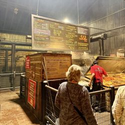 Hard Eight BBQ - Inside