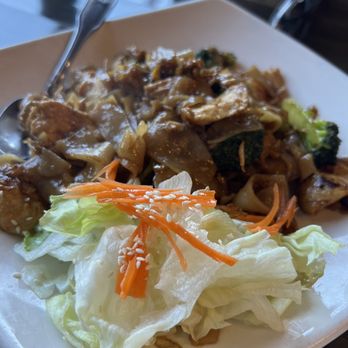 Aroy Thai Kitchen - Pad See-Ew - Thai Near Me - Las Vegas, Nevada