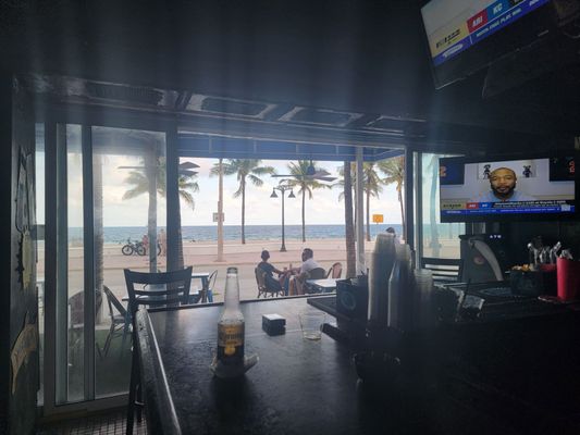 Blondies Sports Bar by null