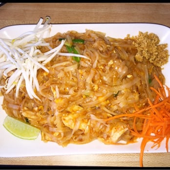 Thai Elephant - Too soggy of noodles for my liking...Chicken Phad Thai - Thai Near Me - Kennewick, Washington Thai Elephant - Too soggy of noodles for my liking...Chicken Phad Thai - Thai Near Me - Kennewick, Washington